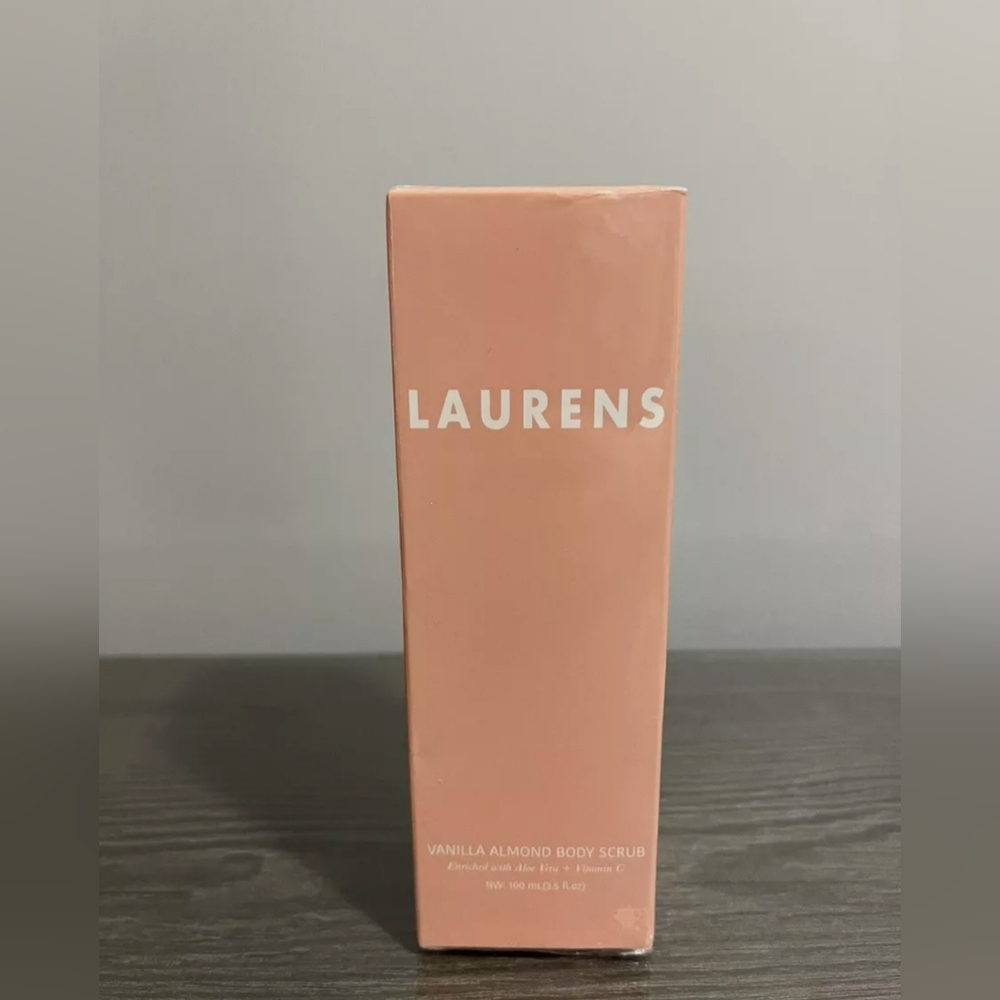 Laurens Vanilla Almond Body Scrub